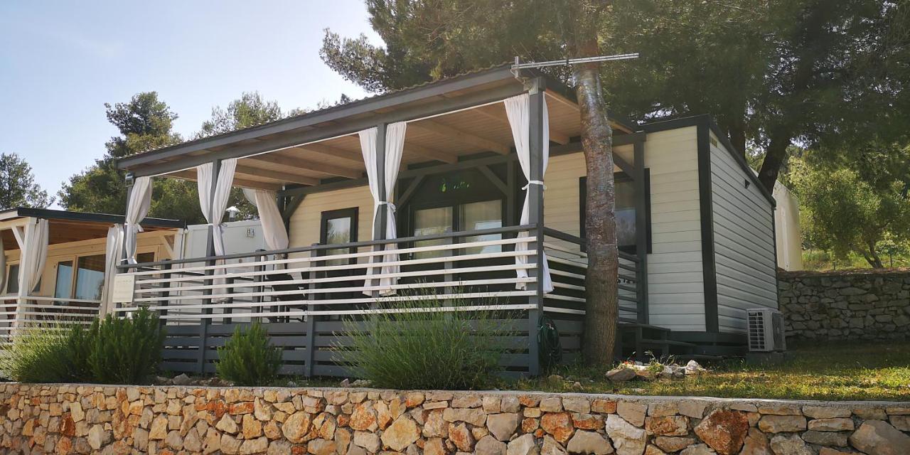 Mobile Home Lux Otok Murter Jezera Exterior foto