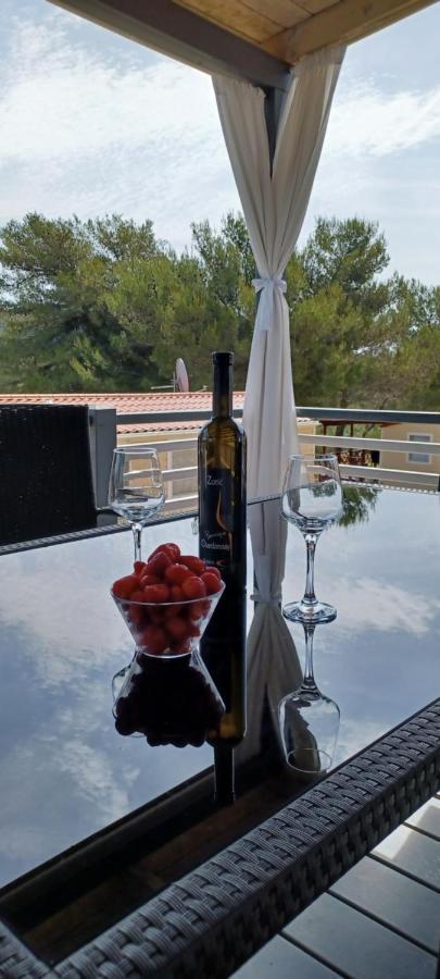 Mobile Home Lux Otok Murter Jezera Exterior foto